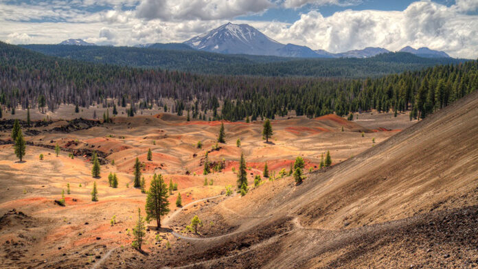 Exploring the Natural Wonders of Lassen Volcanic National Park: A Comprehensive Guide